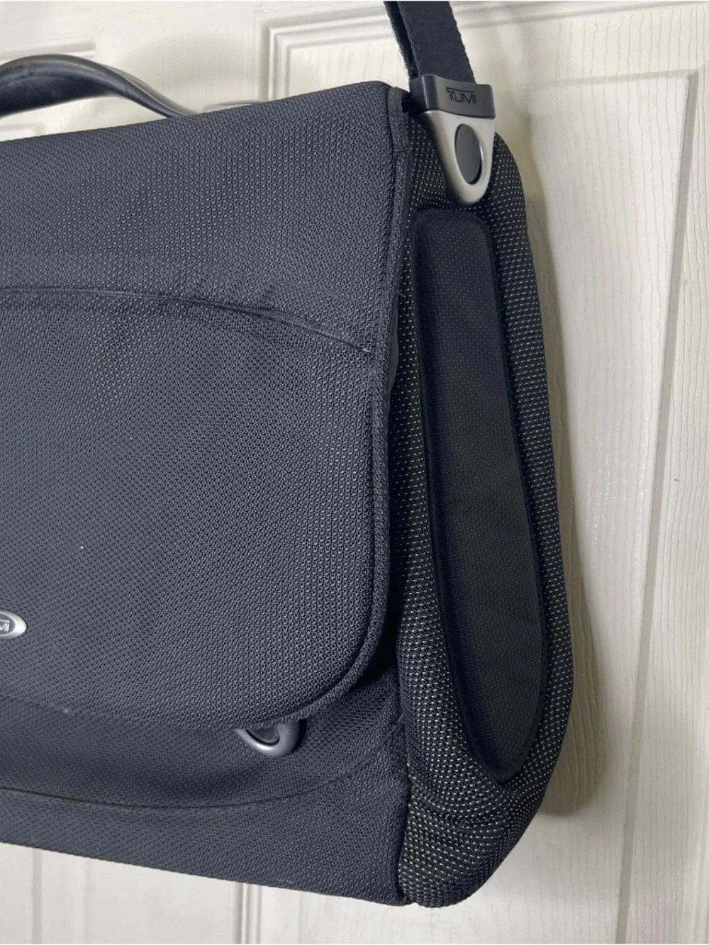 Tumi T3 Flip Flap Brief Laptop Briefcase Messenger Bag